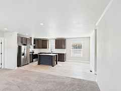 CAM03641G0-PR0028-STILL005